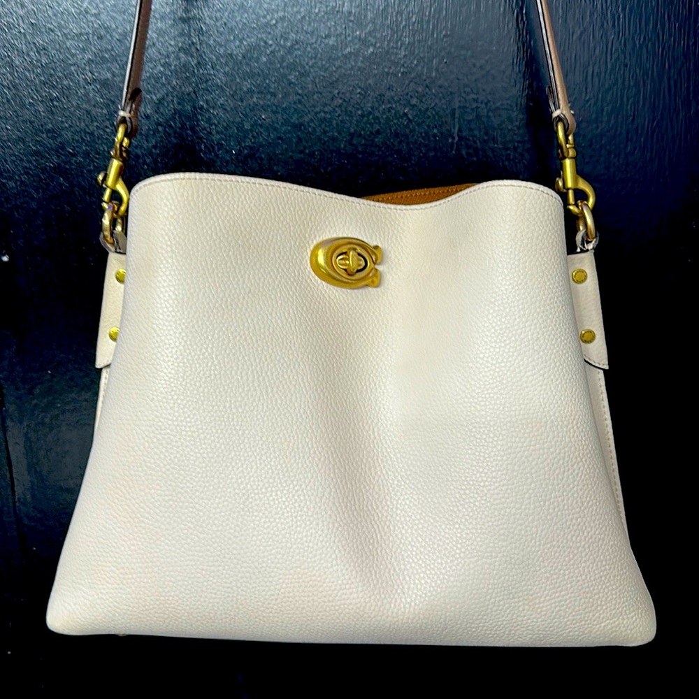 Coach Pebble Leather Bucket Bag